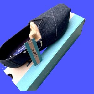 Size 7 NWT Toms Alpargata Midnight Glitter